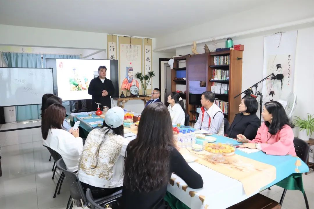 英华之友 | 沐浴心灵之旅——“道德经与自我成长”