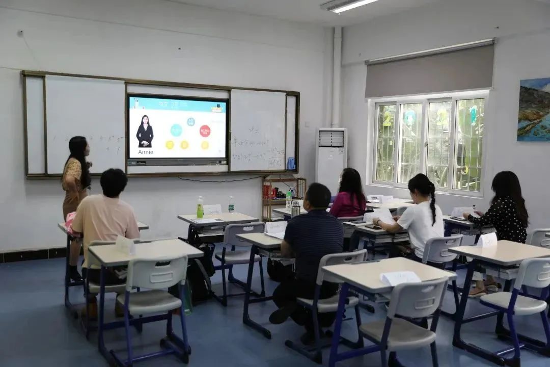 珠海英华2022-2023学年第二学期期中家长会